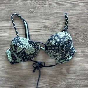 Womens Xhilaration Underwire Push-Up Bikini Top (Size S)